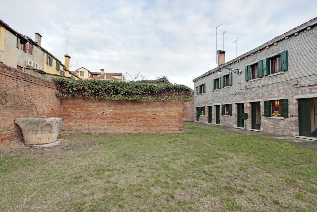 Garden Houses Apartment Венеция Экстерьер фото