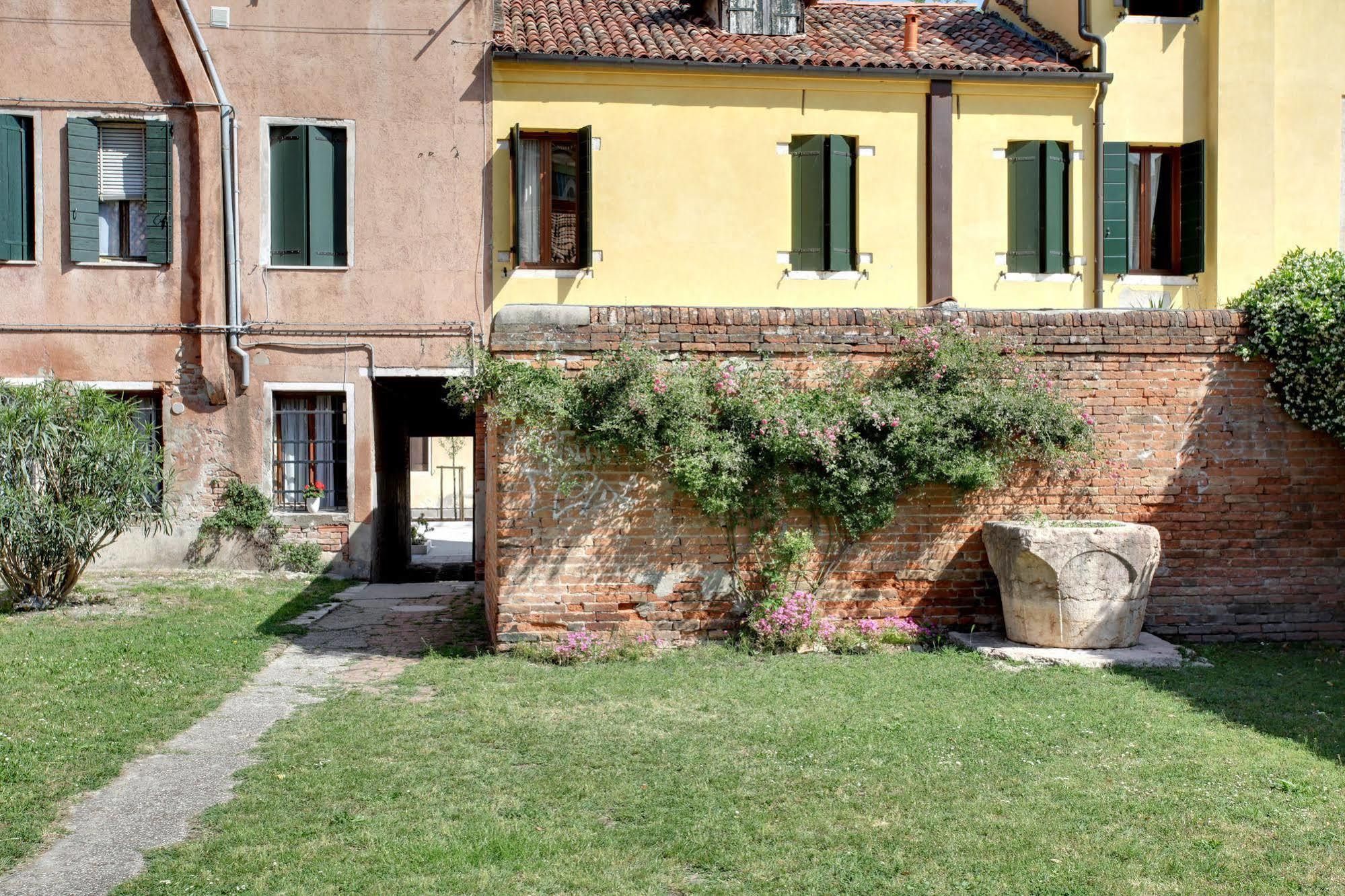 Garden Houses Apartment Венеция Экстерьер фото